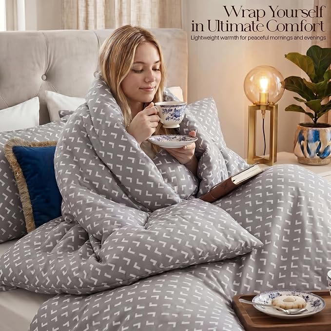 Utopia Bedding 3 Pc Queen Comforter Set, Printed Comforter, Arrows White | Comforter Set Includes Comforter (88x88) Inches, 2 Shams (20x26) Inches. Soft Microfiber Down Alternative, Machine Washable.