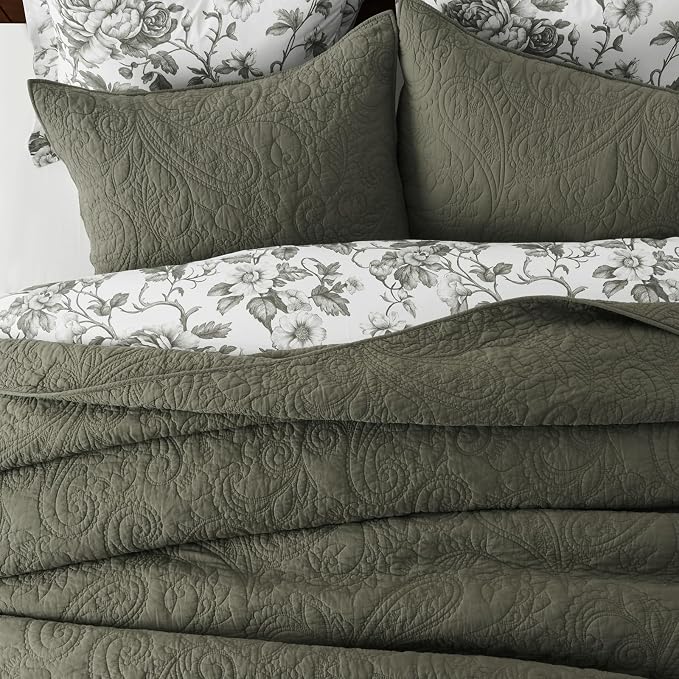 EVERGRACEHOME 100% Cotton Paisley Quilt Set, Oversized King, Olive Green | Prewashed for Softness, Year-Round Breathability, Gift-Ready Box, Matelasse-style Quilted Coverlet, 3 Piece Set with 2 Shams