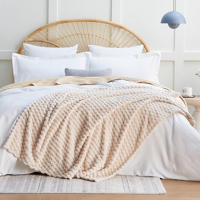 EXQ Home Gentle Soft Fleece Throw Blanket – Cozy Lightweight 3D Imitation Turtle Shell Jacquard Blanket for Couch Bed – All-Season Warm Fuzzy Flannel Blanket for Women Mom Her Gifts(84"x90",Beige)