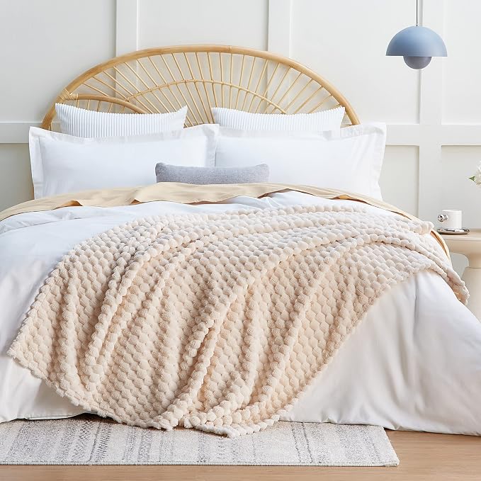 EXQ Home Fleece Blanket Twin Size for Couch or Bed - 3D Imitation Turtle Shell Jacquard Decorative Blankets - Cozy Soft Lightweight Fuzzy Flannel Blanket Suitable for All Seasons(60"×80",Beige)