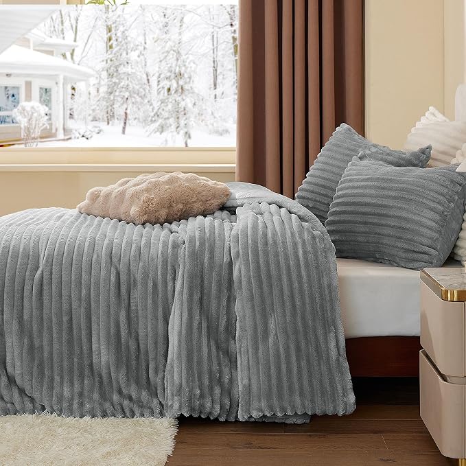 BEDELITE Fleece Twin/Twin XL Comforter Set, Fluffy Bed Set, Light Grey | Super Soft & Warm Bedding, Luxury Fuzzy Faux Fur Comforter for Winter, Heavy Plush Bedding, with 1 Pillowcase