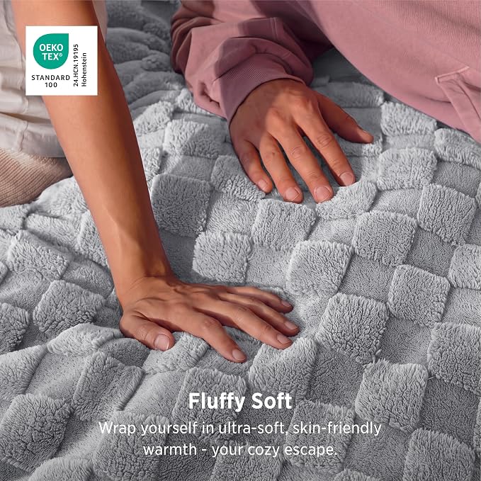 Bedsure Checkered Soft Cozy Fleece Full Blanket for Bed, Grey, 84"×90" | Couch/Sofa/Bed, Lightweight, Soft Cozy Cute, All Season, Gifts for Men, Home Decor