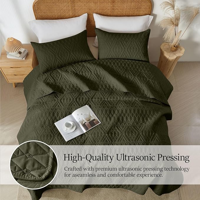 akkialla Twin Size Quilt Bedding Set,Olive Green Lightweight Microfiber Soft Bedspreads,Modern Style Geoetric Pattern Coverlet Set for All Seasons,2 Piece(1 Quilt,1Pillow Sham)