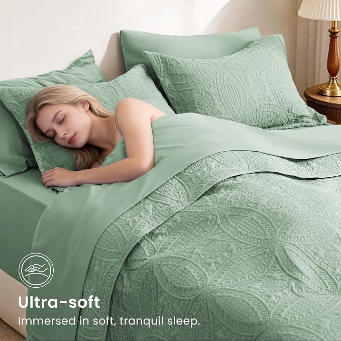 Love's cabin King Quilt Set Sage, Bed in a Bag King Size Bedding 7 Pieces, Ultrasonic Embossed Coin Pattern Comforter, Lightweight Bedspreads for All Seasons Quilt with Sheets, Pillowcases & Shams