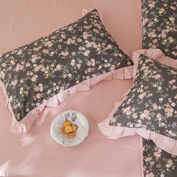 mixinni Vintage Floral Duvet Cover Set Queen Size – 100% Cotton Ruffle Lace Bedding, Pink Rose Flower and Green Leaf Print, Reversible Stripes Pattern, Grandmillennial Cottagecore Aesthetic 3Pcs