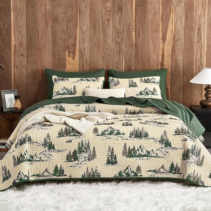 Wake In Cloud - Rustic Quilt Set, Cabin Forest Woodland Camping Theme with Lodge Mountain Print, Reversible Lightweight Bedspread Coverlet, 3 Pieces, Green Brown, King Size