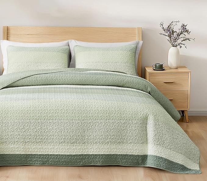 Chezmoi Collection Reed 3-Piece Chic Patchwork Striped Quilt Set - Green Floral Coverlet - Pre-Washed Cotton Lightweight Reversible Bedspread, Queen Size