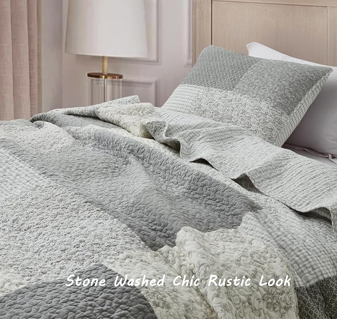 Chezmoi Collection Cooper 3-Piece Muted Gray White Ivory Floral Plaid Patchwork Quilt Set - Pre-Washed Cotton Quilted Lightweight Reversible Bedspread for All Seasons, Queen Size