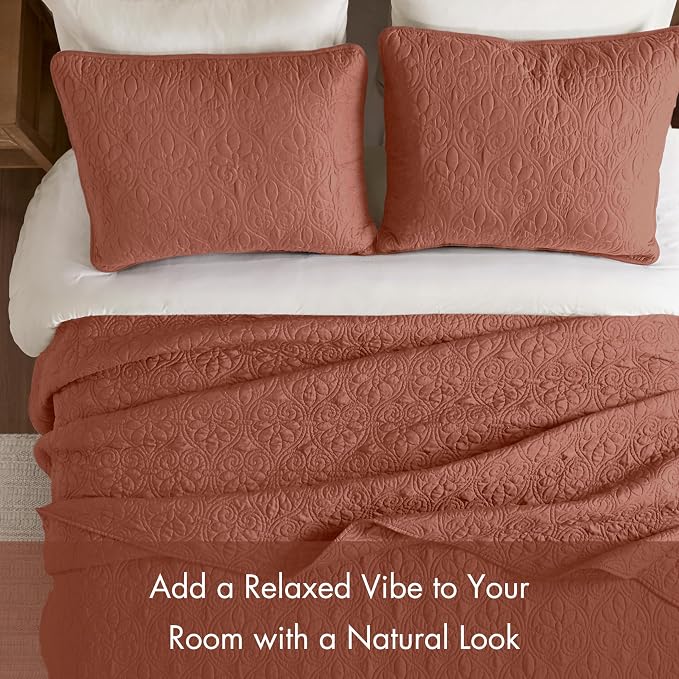 Madison Park Queen Quilt Bedding Set, Cottage-Inspired Damask, 3PC | All Season Quilted Coverlet, Classic Stitch Pattern Bedspread & Shams, Ultra Soft Microfiber Bedspread Set, Clay Red