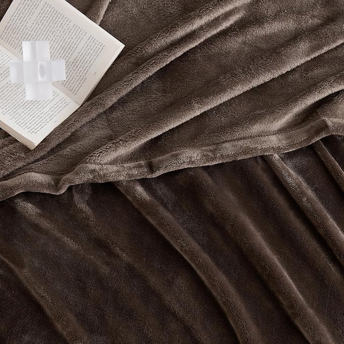 Hansleep Throw XL Brown Fleece Blanket, Soft Flannel Bed Blanket | Fuzzy Cozy Blanket 50x70 Inches, Multi-use for Bed, Sofa, Couch, Travel, Camping, All Season Warm Lightweight Cover