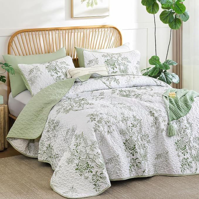 WONGS BEDDING Floral Quilt Set Queen, 3 Pcs Sage Green Bedspreads Coverlets | Spring Summer Floral Farmhouse Bedspread with 2 Shams,Soft Microfiber Lightweight Coverlet for All Season 96"×90"