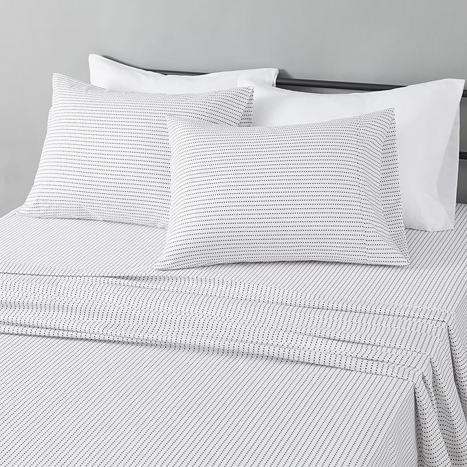 Amazon Basics Ultra-Soft Lightweight Microfiber 4-Piece Bed Sheet Set, Breathable Polyester, Flat and Fitted Sheets, Full, Plum, Printed
