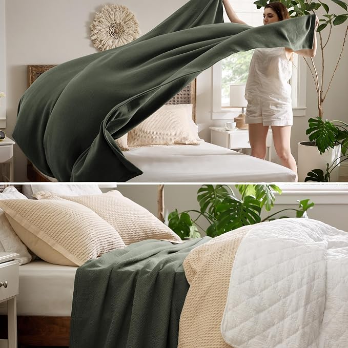 Bedsure 100% Cotton Blanket, Herringbone Weave, King, Olive Green | Breathable, Lightweight Bedspread, Soft, Cooling for Hot Sleepers, Ideal for Summer Nights, Machine Washable, 108x90 Inches
