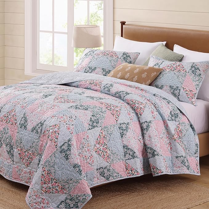 King Quilt Set-3 Pieces Soft Bedding Lightweight Floral Patchwork Coverlet | All Seasons Quilts Queen Size for Bed, 1 Quilt (106" x 94") and 2 Shams (20" x 36"), Vintage Bedspread, Pink