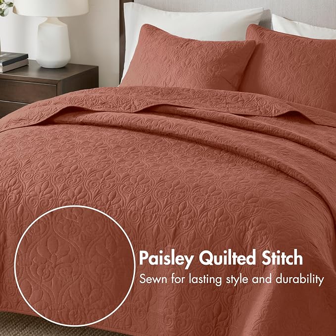 Madison Park Luxurious Cotton Damask Quilt Set, 3PC King/Cal King Bed Set | All Season, Lightweight Stitching Coverlet Bedspread Bedding Stitching with Shams, Clay Red