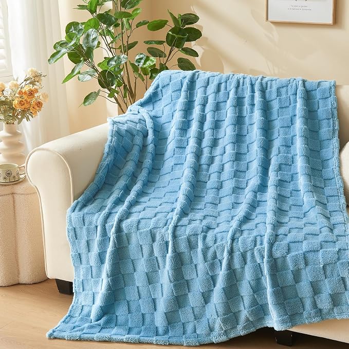NEWCOSPLAY 3D Checkered Flannel Throw Blanket, Blue Checkered, 50"x70" | Super Soft Cute Lightweight Decorative Premium Silky Fleece Blanket for Couch Sofa Bed, Gift for Women Men, All Season Use