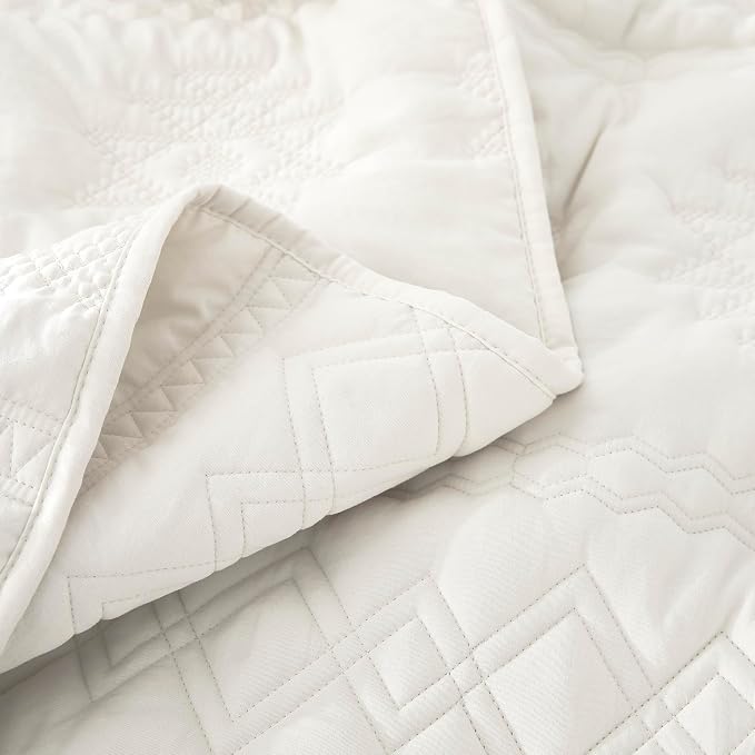 WDCOZY Boho Ivory Oversized California Cal King Size Quilt Bedding Sets with 2 Pillow Shams, Cream White Farmhouse Lightweight Soft Bedspread Coverlet for All Season, 3 Pieces