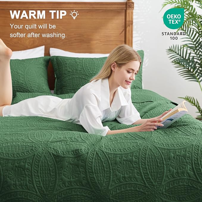 Love's cabin Oversized King Size Quilt Bedding Set Dark Green Bedspreads - Oversized King Lightweight Bedspread Comforter - Coin Pattern Coverlet for All Season - 3 Pieces (1 Quilt, 2 Pillow Shams)