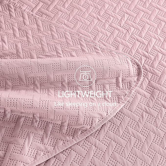 FLYMME King Size Quilt Bedding Set Pink Lightweight Bedspreads Set,Modern Style Geometric Weave Stripe Pattern,Soft Microfiber Bed Coverlet 3 Pieces (1 Quilt, 2 Shams)