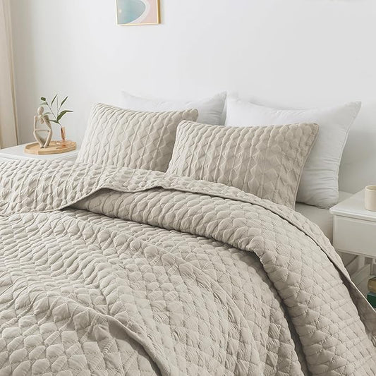 WDCOZY Light Beige Twin Size Quilt Bedding Set with 1 Pillow Sham, Lightweight Soft Bedspread Coverlet, Thin Comforter Bed Cover for All Season, 2 Pieces, 68x90 inches