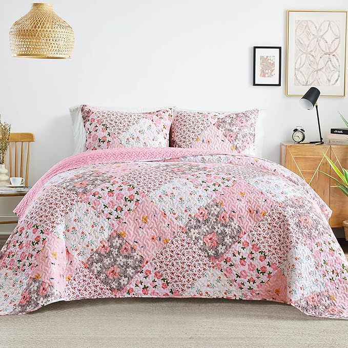 Whale Flotilla Patchwork Quilt King Size, Extra Soft Floral Bedspreads | Pink Reversible Lightweight King Quilt Bedding Set for Bed, Printed Coverlets with 2 Pillow Shams for All Seasons