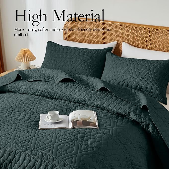 akkialla Twin Size Quilt Bedding Set,Forest Green Lightweight Microfiber Soft Bedspreads,Modern Style Geoetric Pattern Coverlet Set for All Seasons,2 Piece(1 Quilt,1Pillow Sham)