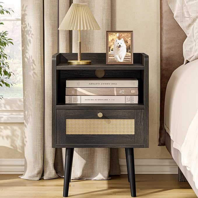MECHYIN Night Stand Set 2, Nightstands Set of 2 with Charging Station, Rattan Side Tables with Solid Wood Legs, Boho Bedside End Table for Apartment Bedroom Dorm Small Space