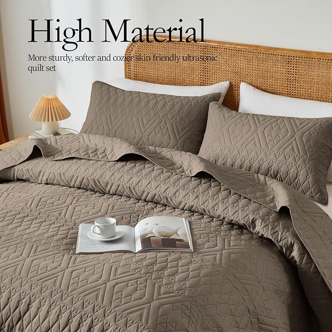 akkialla Twin Size Quilt Bedding Set,Mocha Brown Lightweight Microfiber Soft Bedspreads,Modern Style Geoetric Pattern Coverlet Set for All Seasons,2 Piece(1 Quilt,1Pillow Sham)