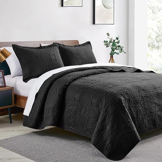 Love's cabin Oversized King Size Quilt Bedding Set Black Bedspreads - Oversized King Lightweight Bedspread Comforter - Coin Pattern Coverlet for All Season - 3 Pieces (1 Quilt, 2 Pillow Shams)