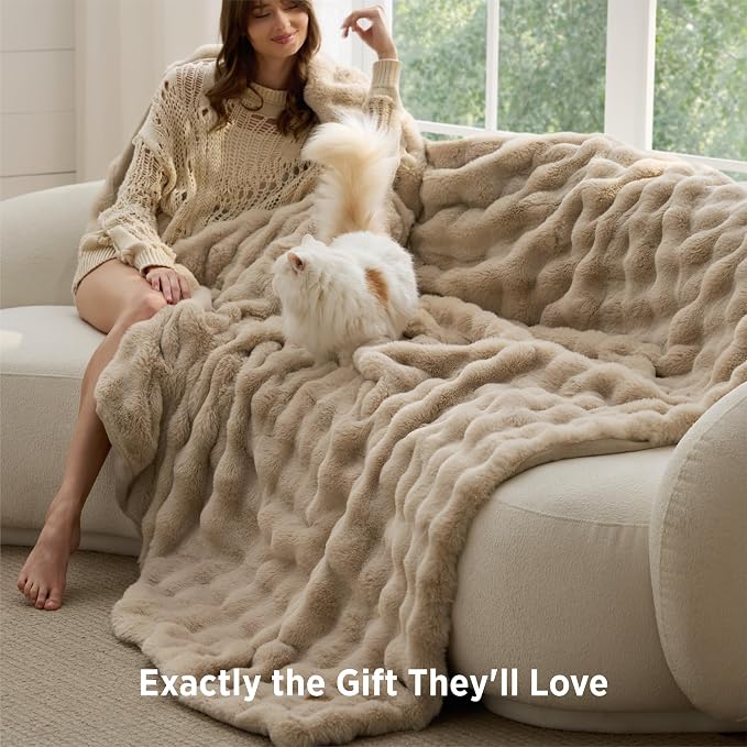 Bedsure GentleSoft Bubble Faux Fur Blankets Queen Size, Fluffy Fuzzy Queen Blanket for Bed, Soft Cozy Faux Fur Bedding for Winter, Thick Warm Plush Bed Cover, Beige, 90x90