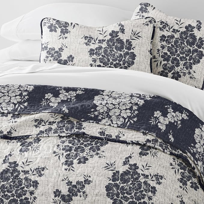 Merit Linens 3 Piece Quilt Set - Super Soft - Lightweight - All Season Quilted Coverlet - Timeless Patterns - King/Cal-King Navy
