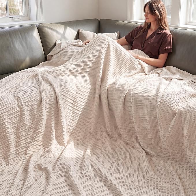Bedsure 100% Cotton Big Oversized King Blanket, Waffle Weave, Beige | Breathable, Soft, Cozy, Cooling, Waffle Texture, Fall, Summer Blanket for Bed, Gifts for Women, Machine Washable, 120"X94"