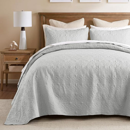 Madison Park Queen Quilt Bedding Set, Cottage-Inspired Damask, 3PC | All Season Quilted Coverlet, Classic Stitch Pattern Bedspread & Shams, Ultra Soft Microfiber Bedspread Set, Grey