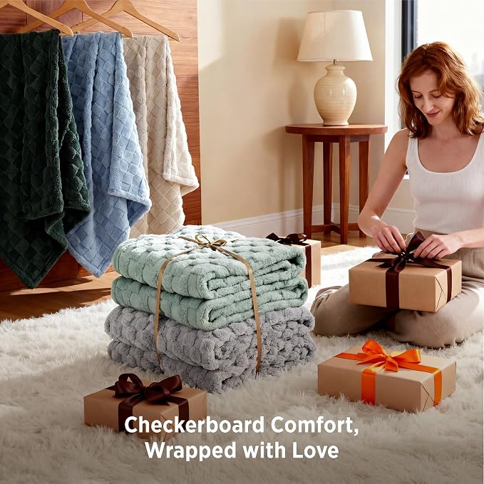 Bedsure Checkered Soft Cozy Fleece Full Blanket for Bed, Grey, 84"×90" | Couch/Sofa/Bed, Lightweight, Soft Cozy Cute, All Season, Gifts for Men, Home Decor
