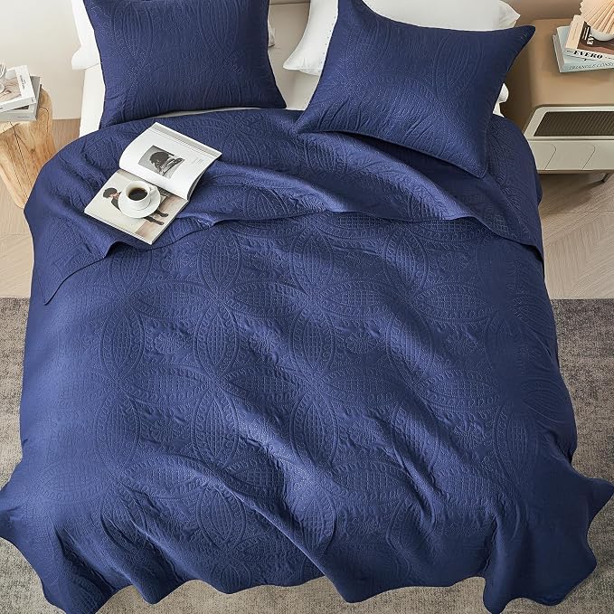 akkialla 118"x106" Navy California King Quilt Set, Oversized Floor-Length Bedspread, Modern Coin Pattern Microfiber Coverlet, 3-Piece All Season Bedding with 2 Pillow Shams