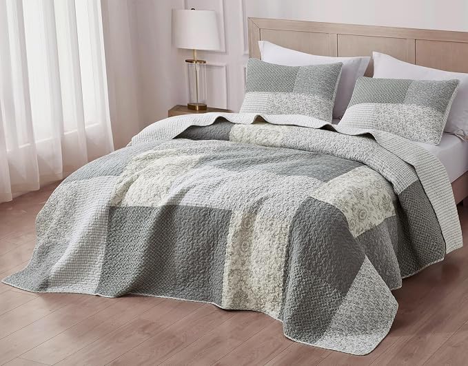 Chezmoi Collection Cooper 3-Piece Muted Gray White Ivory Floral Plaid Patchwork Quilt Set - Pre-Washed Cotton Quilted Lightweight Reversible Bedspread for All Seasons, Queen Size