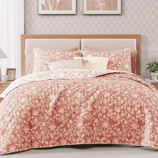 BLOOMHAVEN King Quilt Set-3 Pieces Soft Bedding Floral Reversible Coverlet | All Seasons Lightweight Quilts Queen Size for Bed, Breathable Vintage Bedspread with Shams, Clay Pink