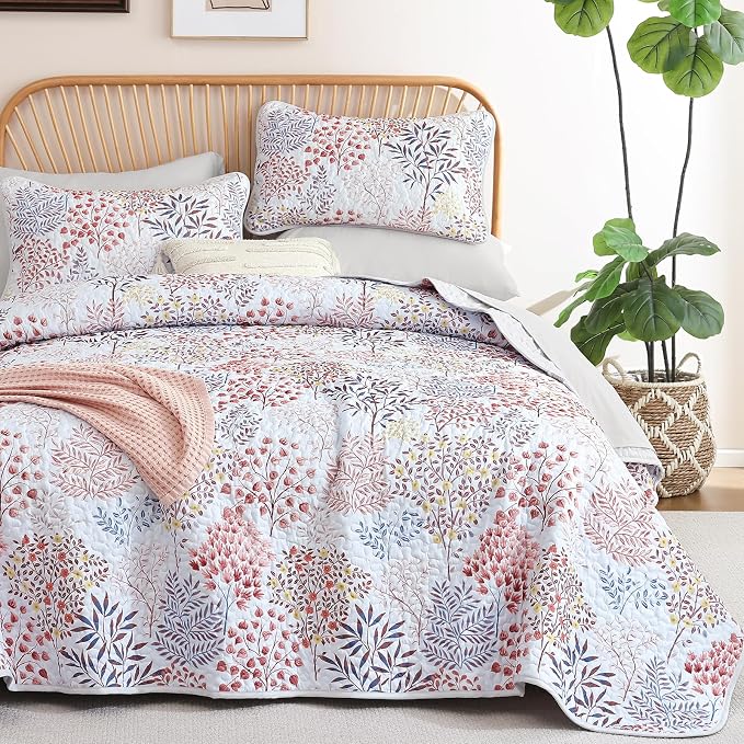 WONGS BEDDING Queen Quilt Set, 3 Pcs Red Blue Floral Bedspread Coverlet | Soft Lightweight Farmhouse Quilt Bedding Set for Bed, Microfiber Floral Quilted Bed Cover for Guest Room 96"×90"