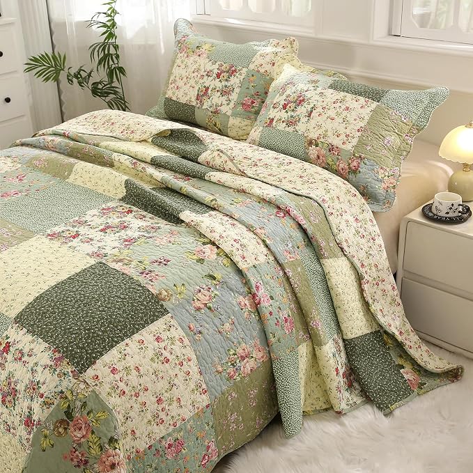 vctops Boho Patchwork Cotton Quilted Bedspread Quilt Set King Size 3 Pieces Soft Reversible Lightweight Coverlet Set Floral Print 1 Quilt and 2 Pillow Shams (Green D,King)