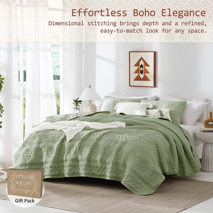 WDCOZY Boho Sage Green Oversized California Cal King Size Quilt Bedding Sets with 2 Pillow Shams, Farmhouse Lightweight Soft Bedspread Coverlet for All Season, 116x106 inches