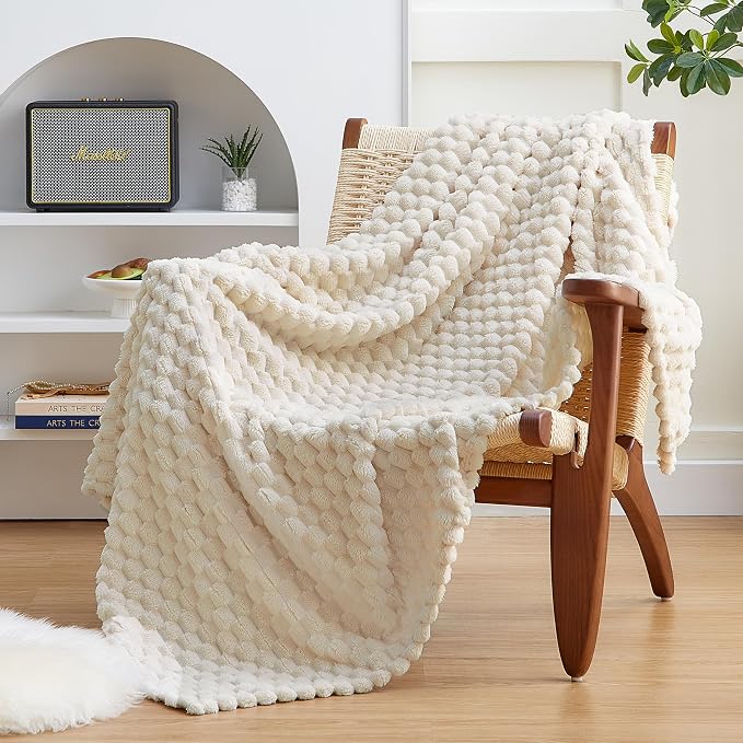 EXQ Home Gentle Soft Fleece Throw XL Blanket Turtle Shell 50"x70" Cream | Cozy 3D Jacquard, Lightweight All-Season Warm, Soft Flannel, for Couch Bed, Gift for Women Mom