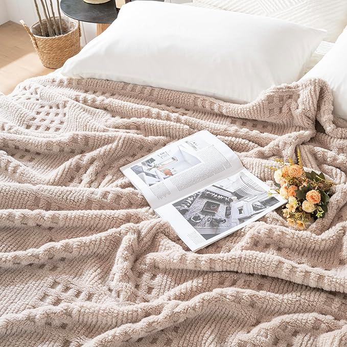 90x90 Inch Brown Waffle Queen Blanket - Soft & Fluffy Fleece, Neutral Tan Color, Cute & Aesthetic, Perfect for Sofa, Couch, Bed, Living Room & Bedroom, All-Season Use, Plush & Cozy Decorative Blanket