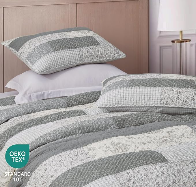 Chezmoi Collection Caleb 3-Piece Muted Gray White Ivory Floral Plaid Rectangular Patchwork Quilt Set - Pre-Washed Cotton Quilted Lightweight Reversible Bedspread for All Seasons, Oversized King 120x96
