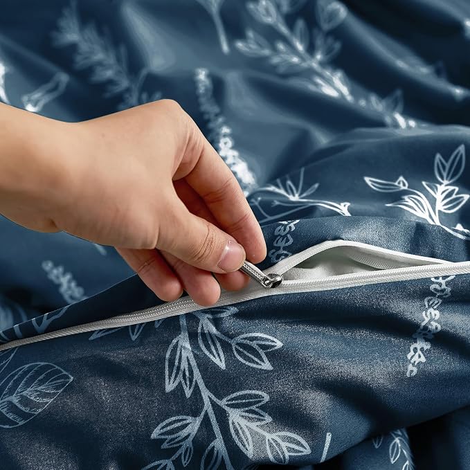 MUXHOMO Duvet Cover Twin/Twin XL Size Set, Reversible Floral Navy Duvet Cover with Zipper Closure, 2 Pieces Botanical Patterns Soft Microfiber Bedding Set with 4 Ties (68"x90", 1 Pillow Case)