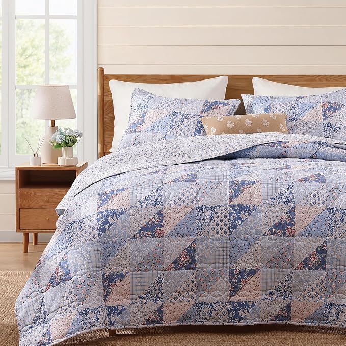 Twin/Twin XL Quilt Set-2 Pieces Soft Bedding Floral Patchwork Coverlet | All Seasons Lightweight Quilts Queen Size, 1 Quilt (66" x 92") and 1 Sham (20" x 26"), Reversible Bedspread, Blue Pink