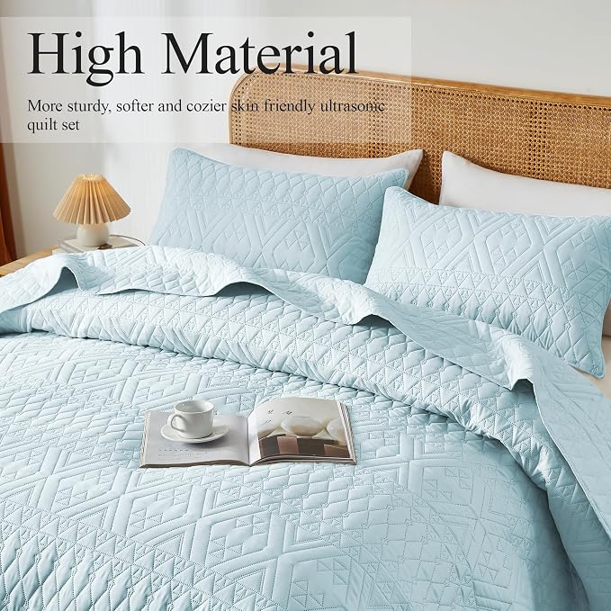 akkialla King/Cal King Size Quilt Bedding Set,Sky Blue Lightweight Microfiber Soft Bedspread,Modern Style Geometric Pattern Coverlet Set for All Seasons,3 Piece(1 Quilt,2 Pillow Shams)