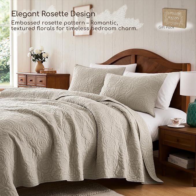 WDCOZY Beige 100% Cotton Quilt King Size Bedding Sets with 2 Pillow Shams, Floral Rosette Lightweight Bedspread Soft Farmhouse Patterned Coverlet Quilted Comforter Bed Cover for All Season, 3 Pieces
