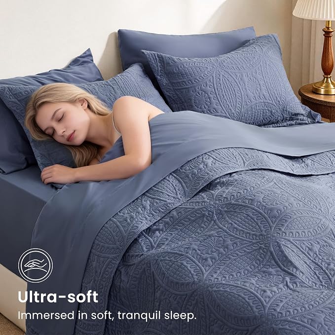 Love's cabin King Quilt Set Bluish Grey, Bed in a Bag King Size Bedding 7 Pcs, Ultrasonic Embossed Coin Pattern Comforter, Lightweight Bedspreads for All Seasons Quilt with Sheets, Pillowcases & Shams