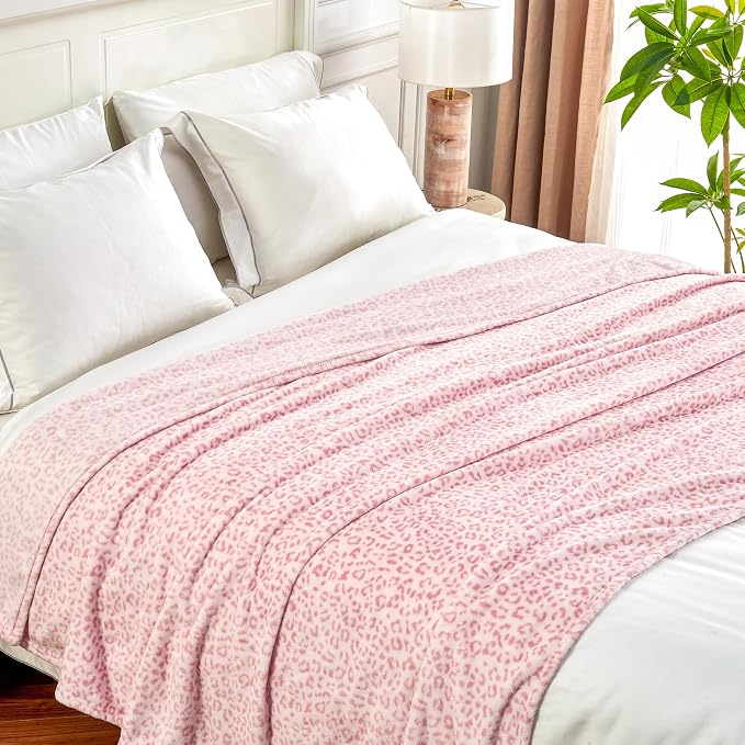 Edenleaf Leopard Print Blanket Fleece Throw for Bed Sofa Travel and Camping, Super Soft Cozy Fluffy Plush Cheetah Print Blanket for All Seasons 60"x80"(Light Pink)