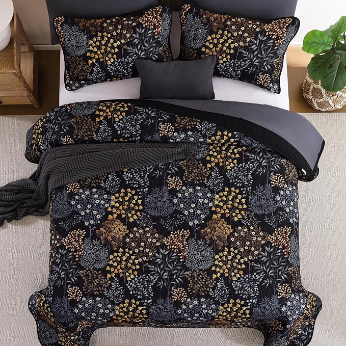 WONGS BEDDING Queen Quilt Set, 3 Pcs Black Brown Floral Bedspread Coverlet | Soft Lightweight Farmhouse Quilt Bedding Set for Bed, Microfiber Floral Quilted Bed Cover for Guest Room 96"×90"